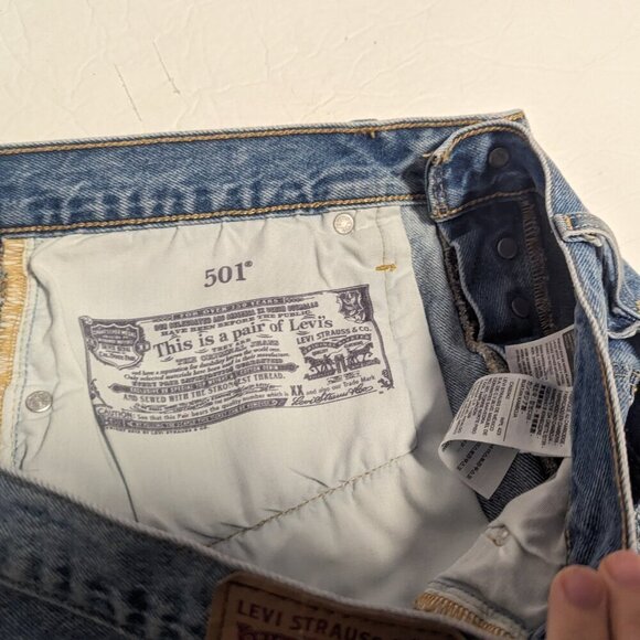 Levis 501 Distressed Shorts Jeans Jorts Cut-Offs Button Fly High Rise Denim Fray - Picture 6 of 7